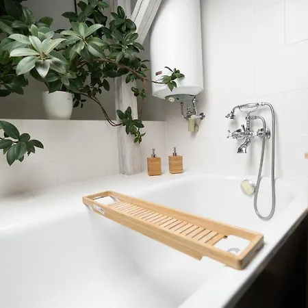 27 * Κόμπουργκ