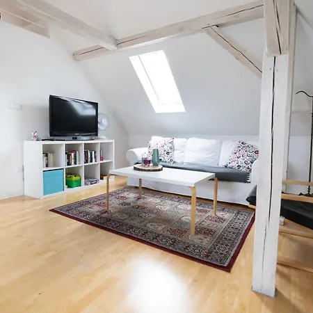 27 Apartment Coburg